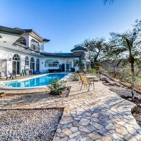 Casa Reina Villa